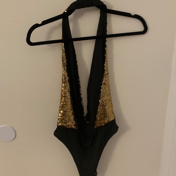 Gold Sequin Backless Bodysuit - Picture 3 of 3